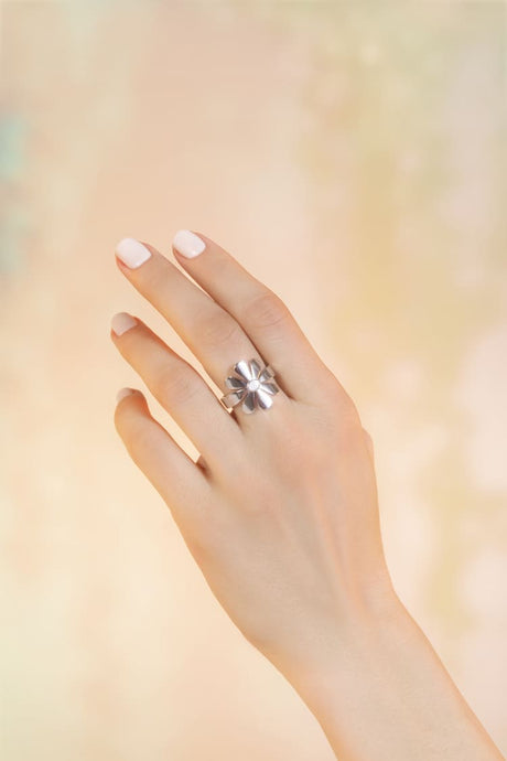 anillo floral plata